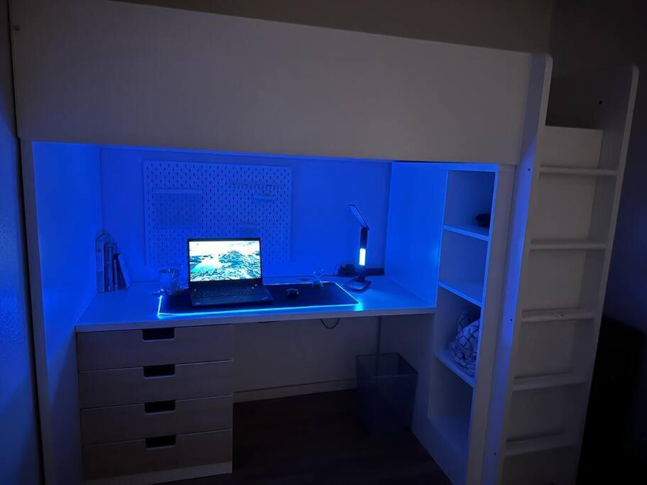 Top 3 Zimmer Appartment Bei Der Schalke Arena, Sport Und Natur Naehe Dortmund Essen Duesseldorf Oberhausen Γκελσενκίρτσεν Εξωτερικό φωτογραφία